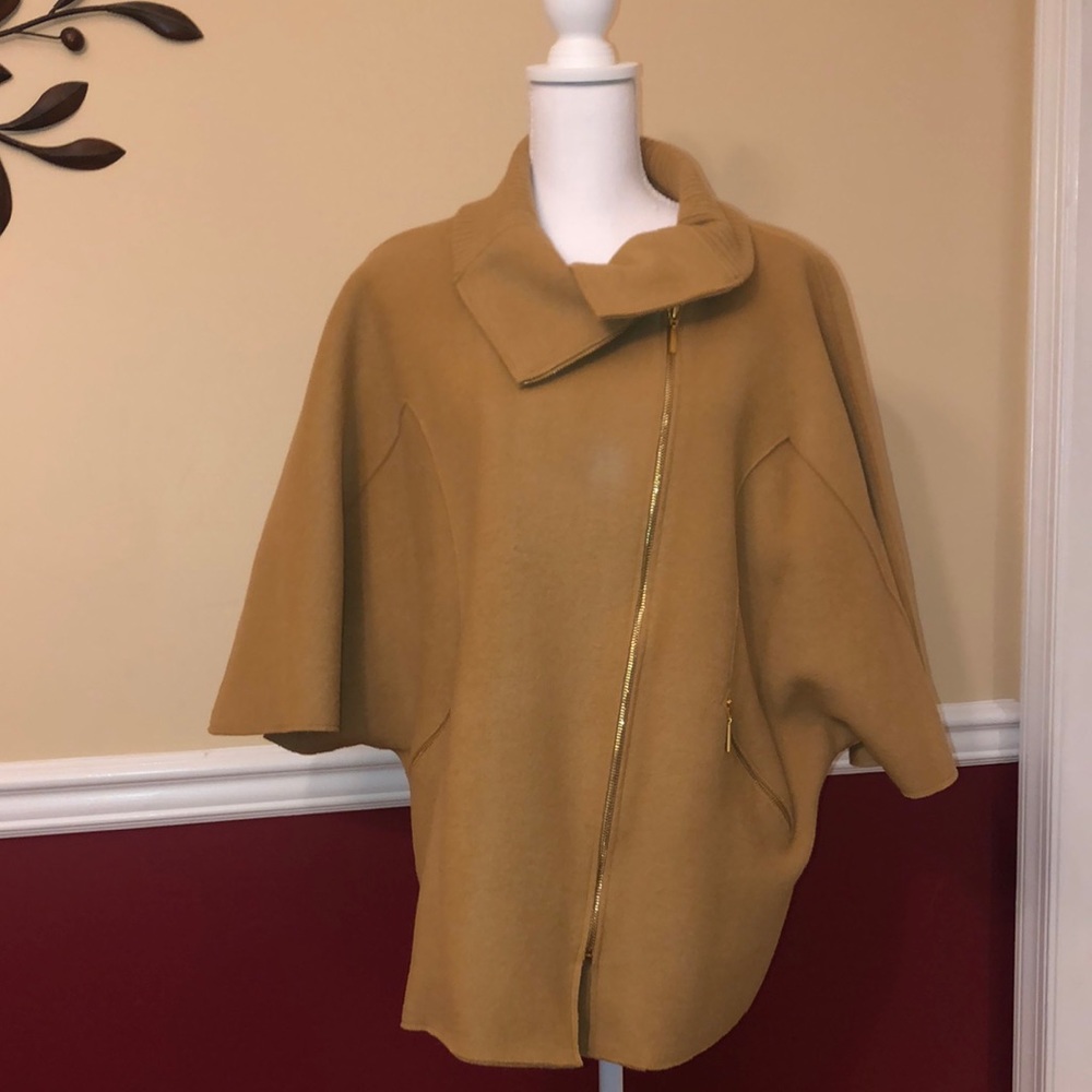 Gorgeous EUC Jones New York Cape-Style Jacket